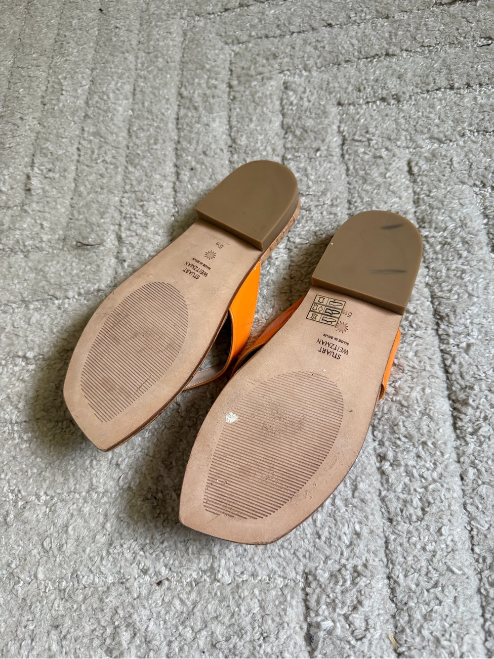 Stuart Weitzman Orange Patent Cork Flip Flops - Picture 6 of 8